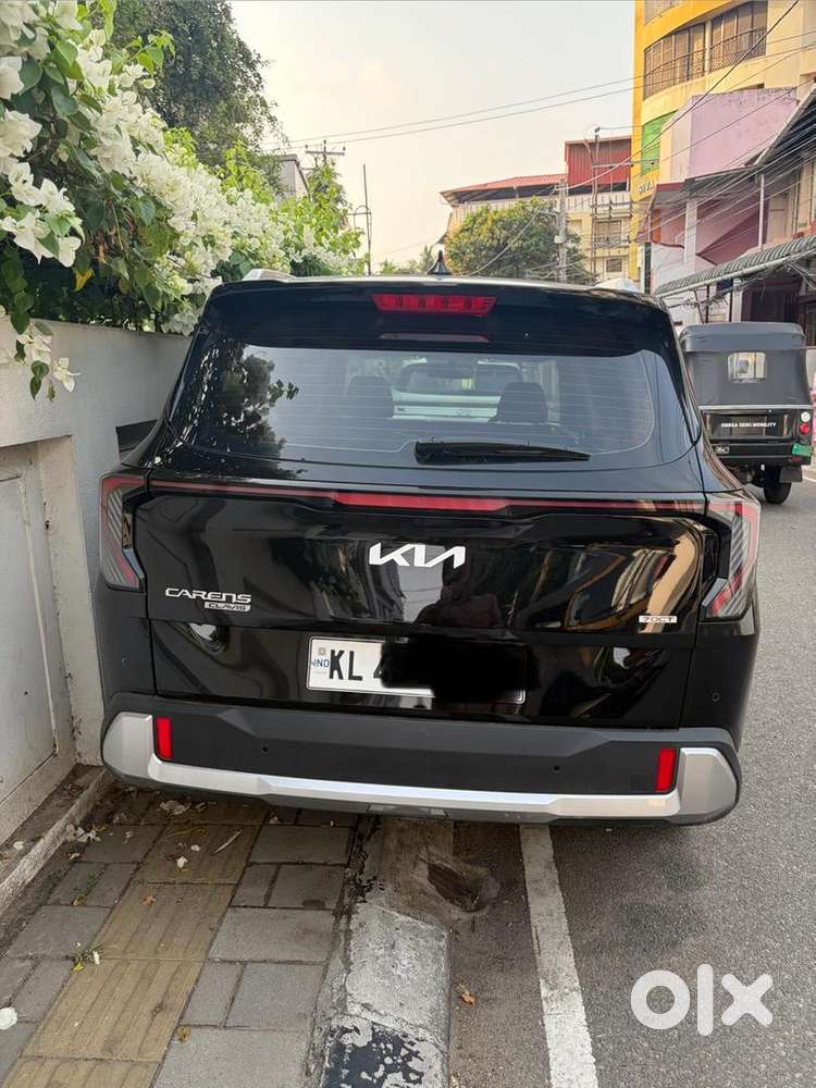 Kia Carens Clavis 2025 Petrol Good Condition