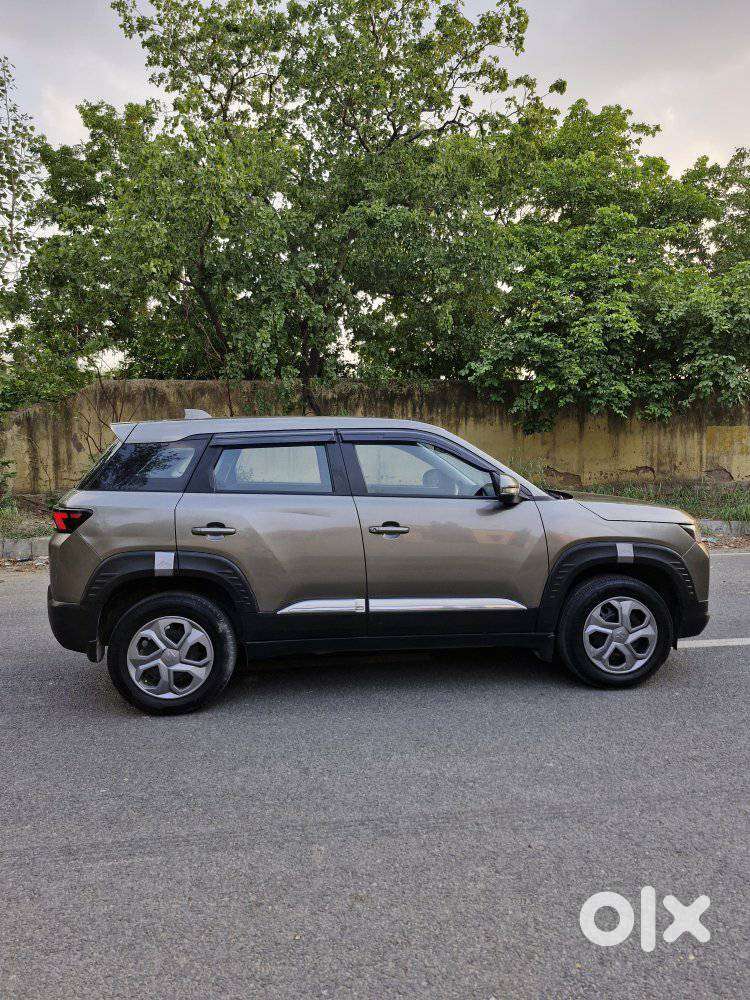 Maruti Suzuki Brezza 1.5 Lxi Smart Hybrid, 2024, Petrol