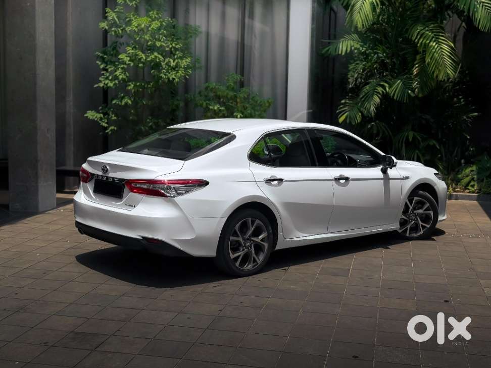 Toyota Camry [2019-ongoing] 2.5 Hybrid, 2019, Cng & Hybrids