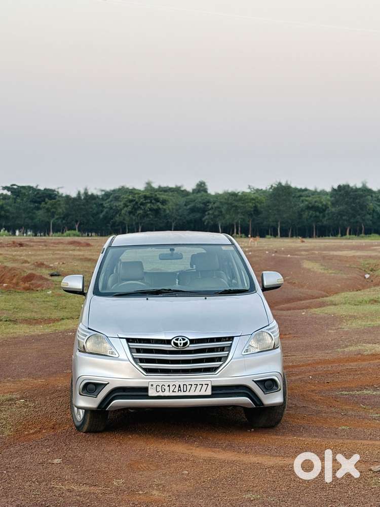 Toyota Innova 2.5 V 8 Str, 2012, Diesel
