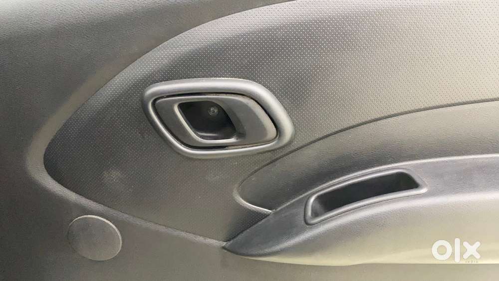 Datsun Redigo T Option, 2017, Petrol