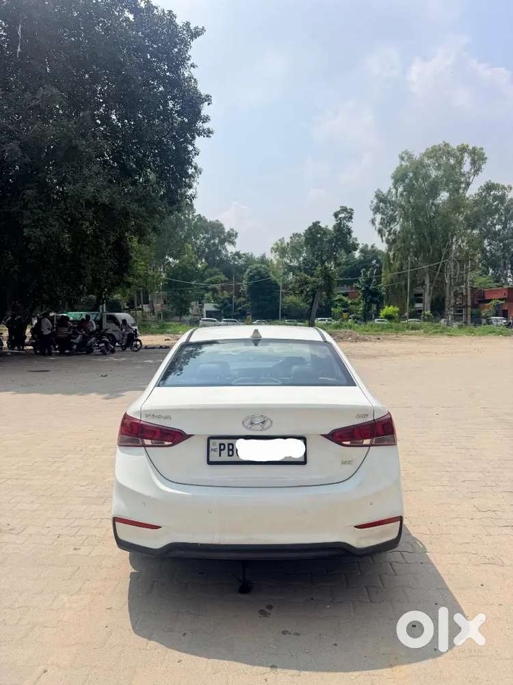 2018 Hyundai Verna Sx(o) Diesel Manual | White