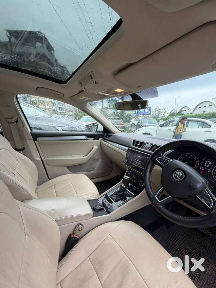 Skoda Superb Style 1.8 Tsi Mt, 2018, Petrol