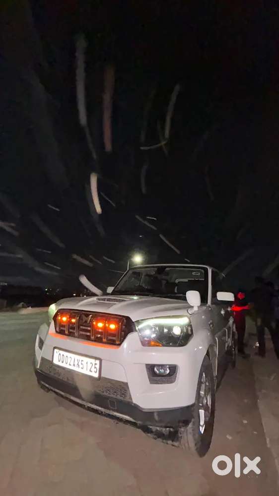 Mahindra Scorpio S10 2018