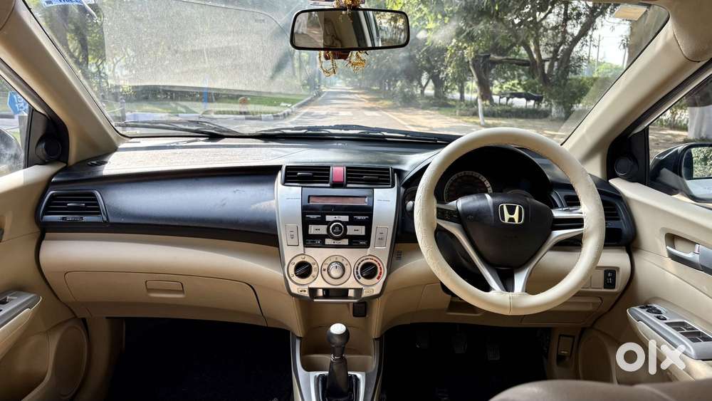 Honda City V Inspire, 2011, Petrol