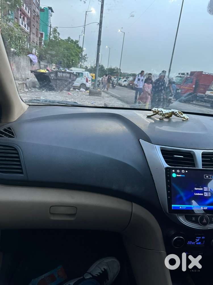 Hyundai Verna 2015 Km Driven