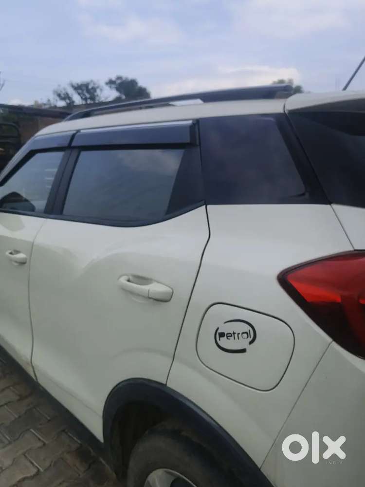 Mahindra Xuv300 1.2 W6 2023