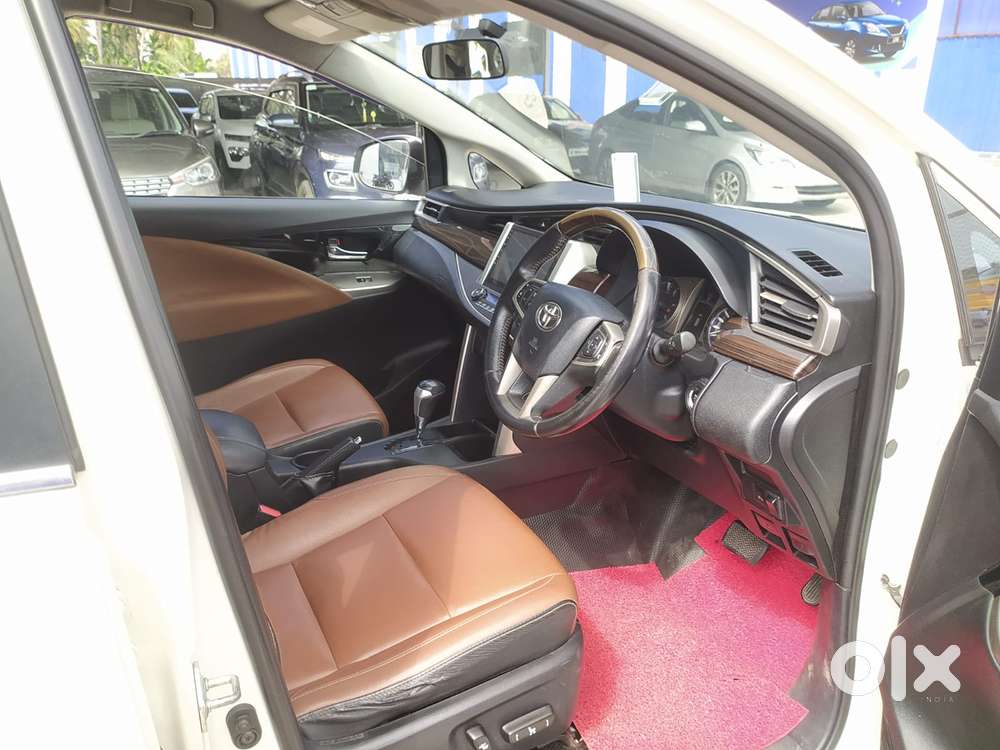Toyota Innova Crysta 2.8z Automatic, 2016, Diesel