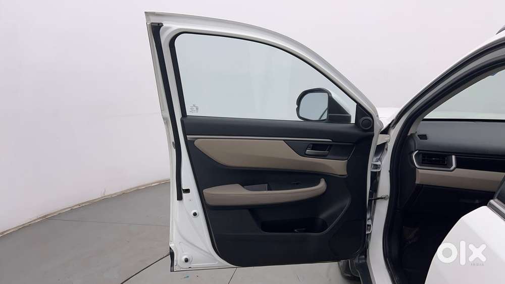 Honda Elevate Vx Mt, 2023, Petrol
