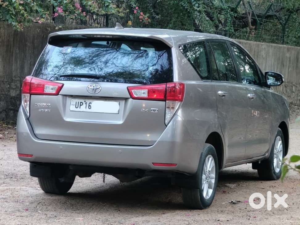 Toyota Innova Crysta 2.4 V 7 Str, 2017, Diesel