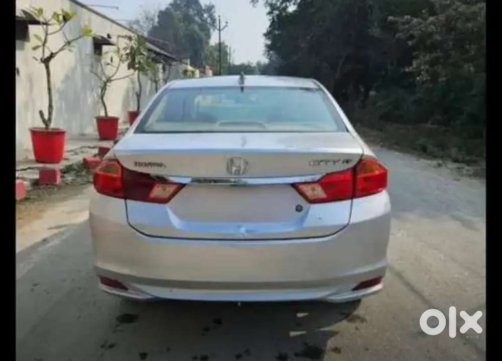 Honda City 2015 Petrol 122000 Km Driven Well Maintained Doctor's Car