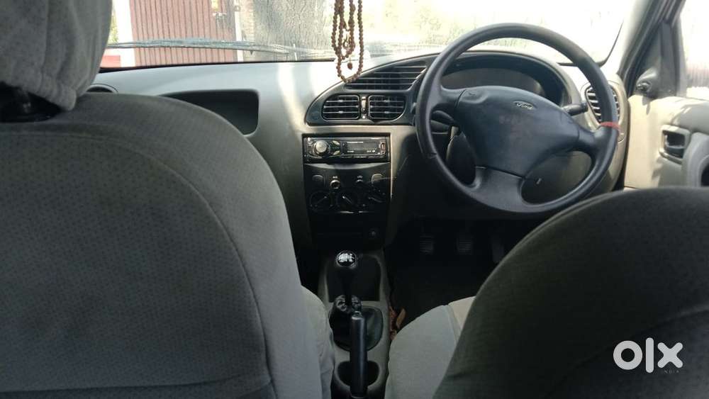Ford Ikon 1.6 Petrol 2004