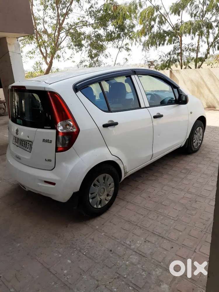 Maruti Suzuki Ritz Lxi 2011 Petrol Cng