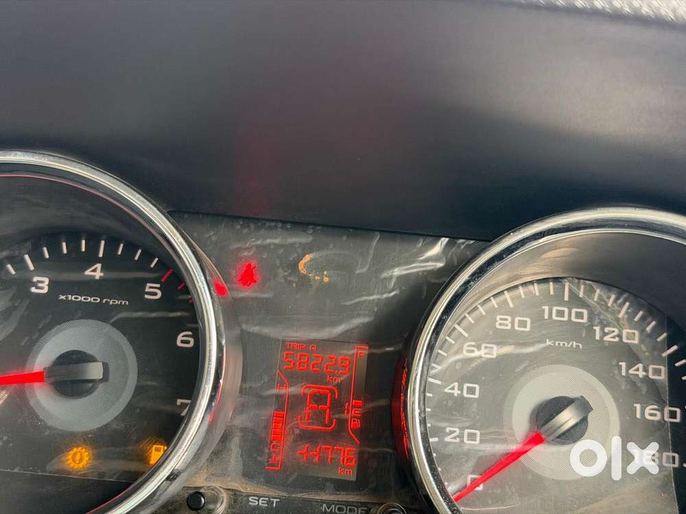 Mahindra Tuv 300 T8 Plus Amt, 2017, Diesel