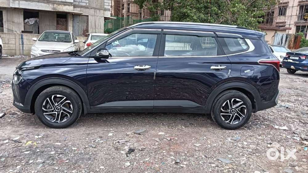 Kia Carens, 2022, Petrol