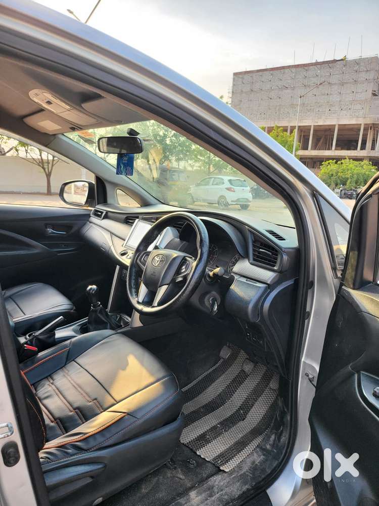 Toyota Innova Crysta 2.4 G Mt 8s, 2016, Diesel