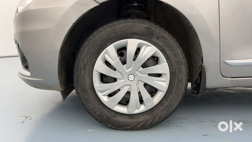 Maruti Suzuki Dzire 1.2 Vxi, 2022, Petrol