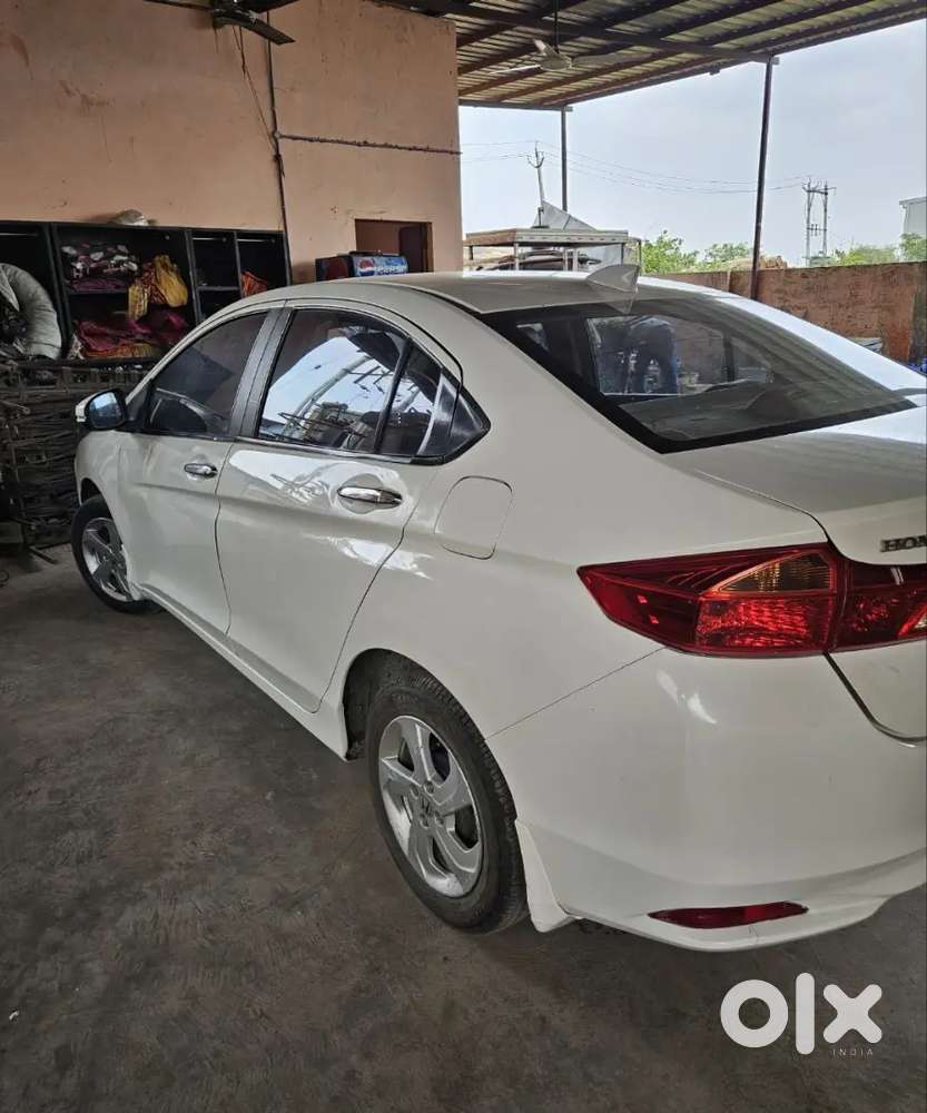 2nd Owner 
Honda City 2014 D
