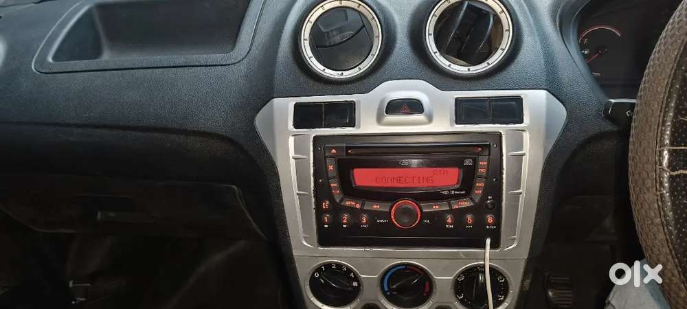Ford Figo Petrol Lxi 2012