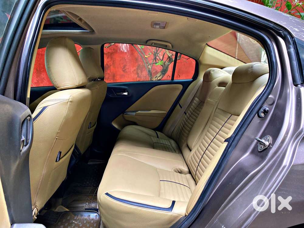 Honda City V At Sunroof I-vtec, 2016, Petrol