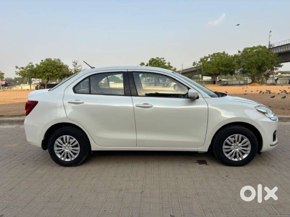 Maruti Suzuki Dzire 1.2 Vxi Amt, 2020, Petrol