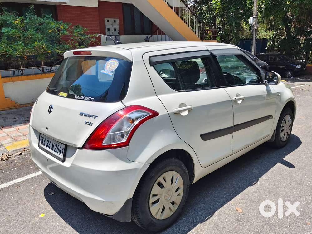 Maruti Suzuki Swift Vxi + Manual, 2012, Petrol