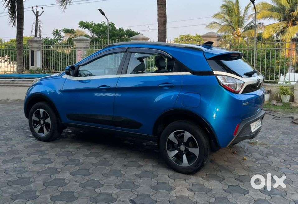Tata Nexon 1.2 Revotron Xza Plus, 2019, Petrol
