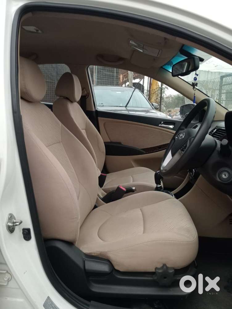 Hyundai Verna 1.6 Ex Vtvt, 2013, Petrol