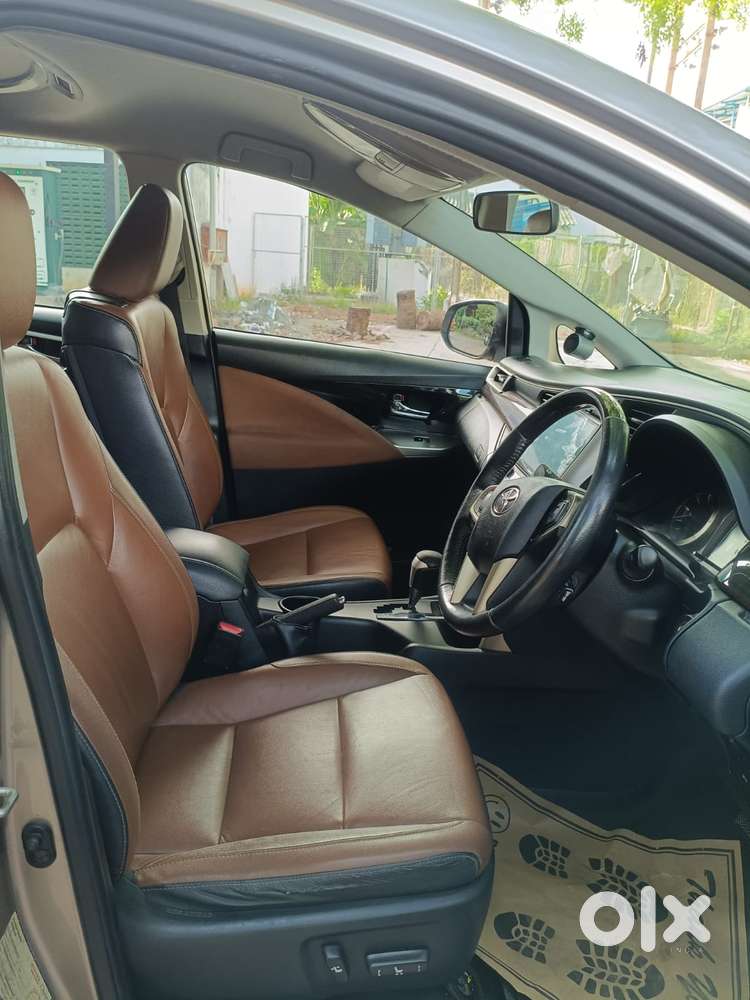 Toyota Innova Crysta 2.8z Automatic, 2016, Diesel