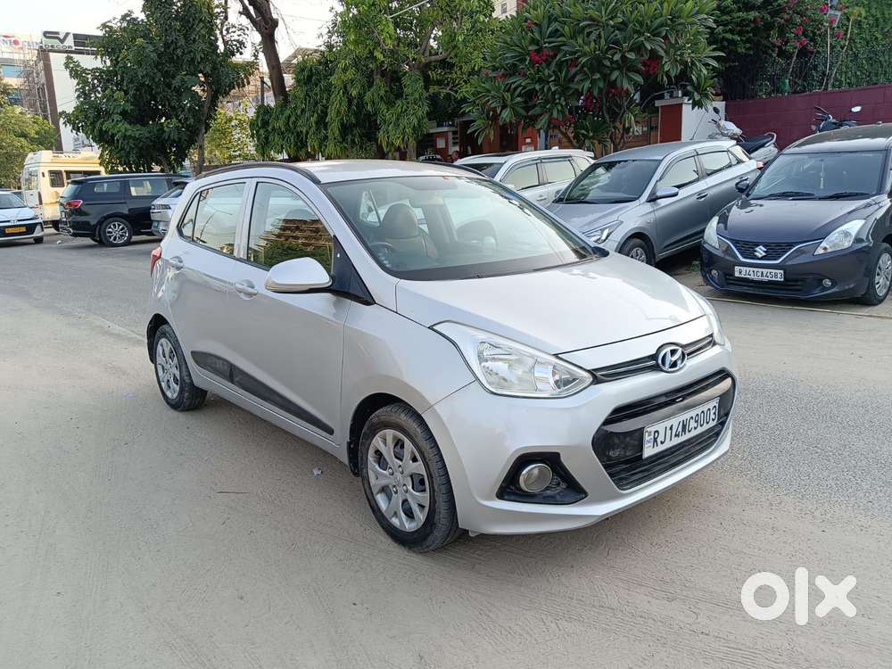 Hyundai Grand I10 Sportz, 2016, Petrol