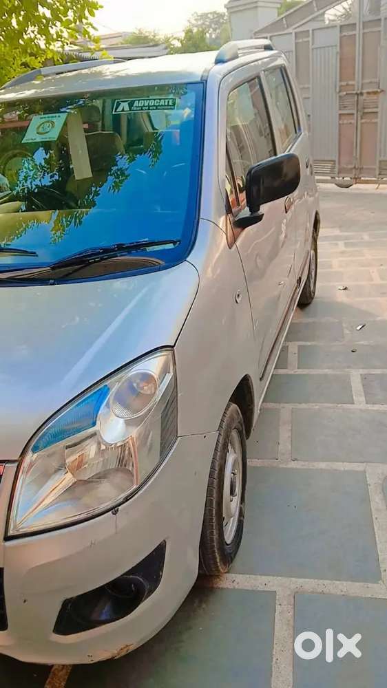 2016 Model  Company Fitted Cng   5 Years And 6.months.left Of This Car