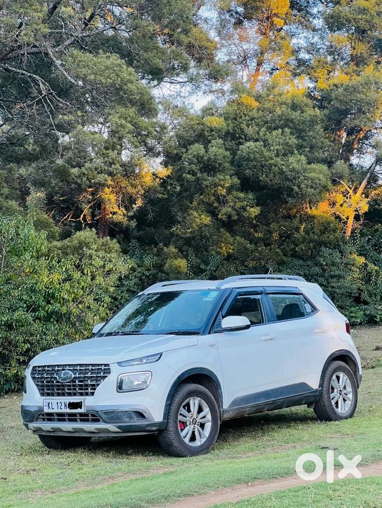 Hyundai Venue Petrol 2021