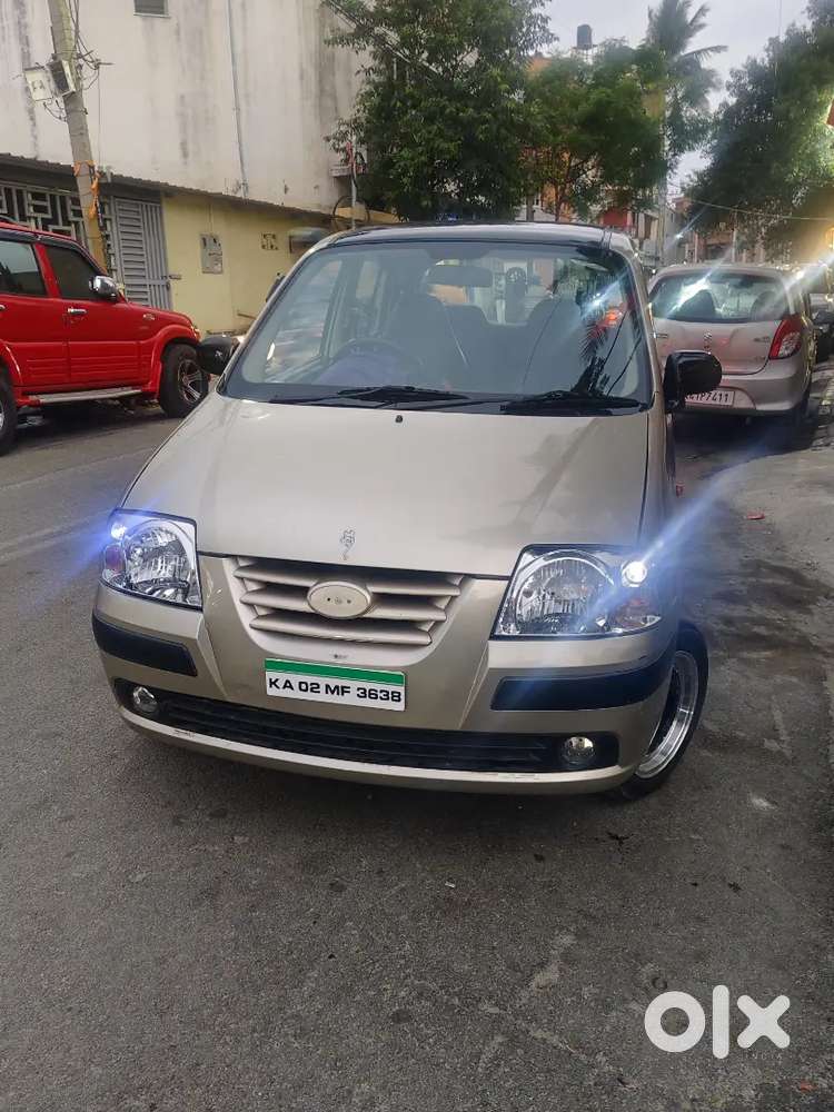 2011 Model Second Owner Jinn Vehicle Mag Wheel Leather Seats Beautiful
