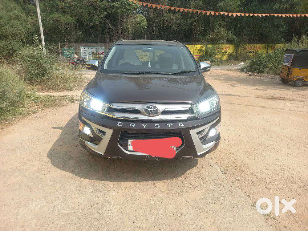 Toyota Innova Crysta 2.4 V 7 Str, 2017, Diesel