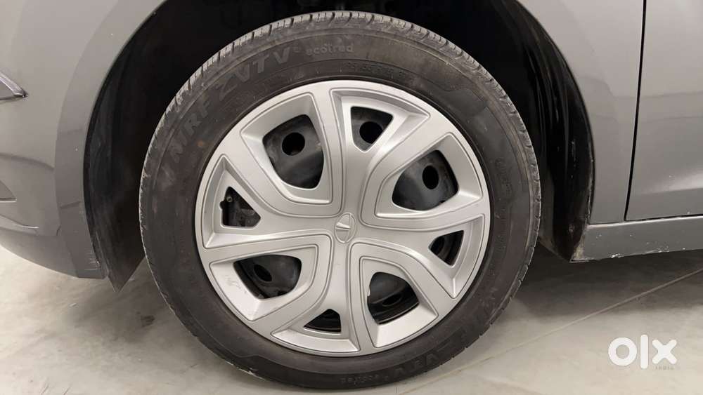Tata Altroz 1.2 Xt, 2022, Petrol