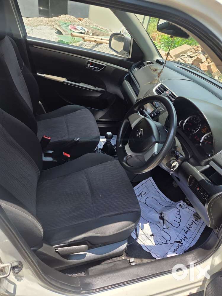 Maruti Suzuki Swift Vxi Optional, 2017, Petrol