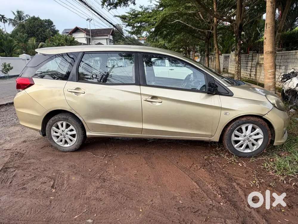 Honda Mobilio Diesel 2014 Variant