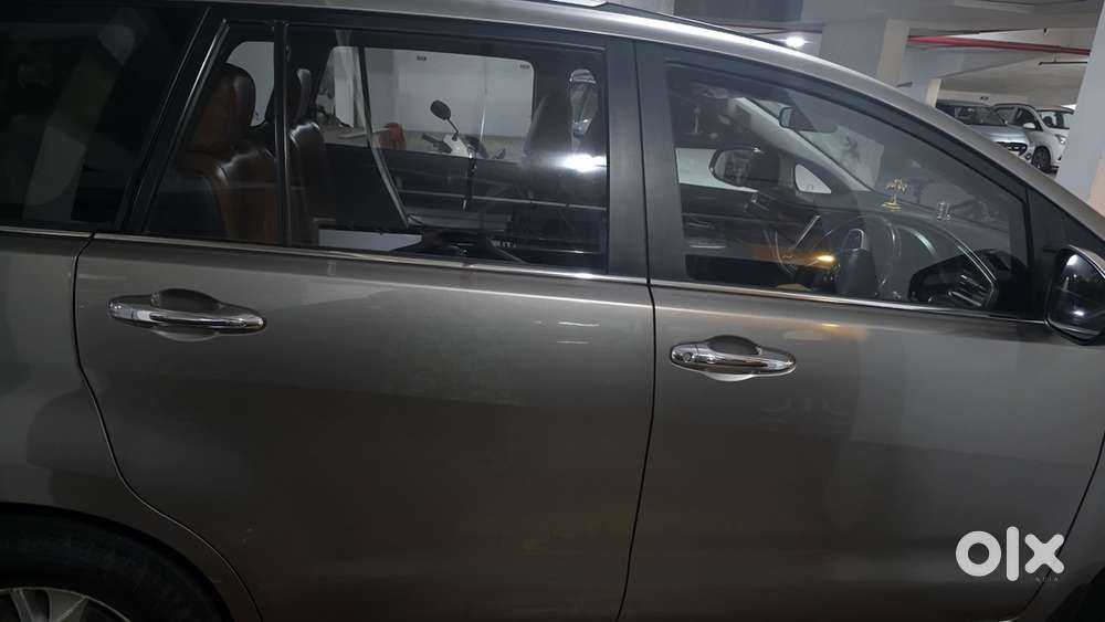 Toyota Innova Crysta 2016 Diesel 12000 Km Driven