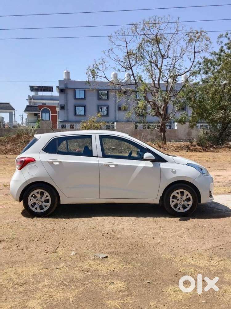 Hyundai Grand I10 1.2 Crdi Sportz Dual Tone, 2018, Diesel