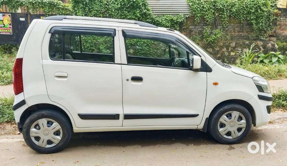 Maruti Suzuki Wagon R 1.0 Vxi (o), 2017, Petrol