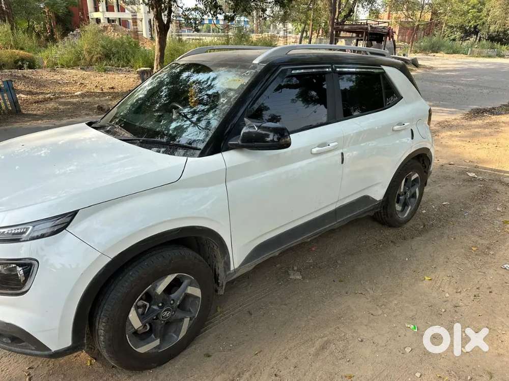 Hyundai Venue 2020 Petrol 67000 Km Driven
