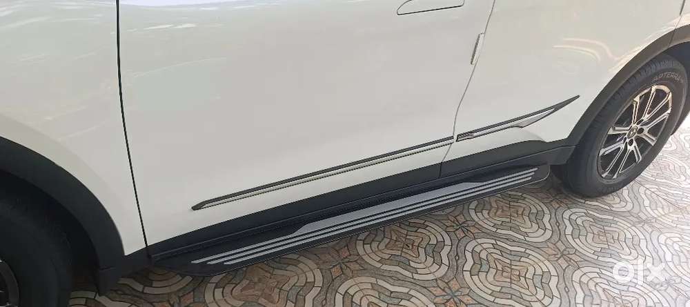 Mahindra Xuv700 2023 Diesel 12500 Km Driven