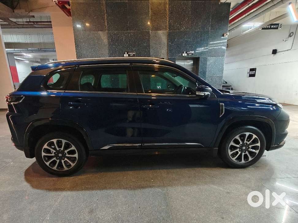 Maruti Suzuki Grand Vitara 1.5 Alpha Plus Intelligent Hybrid Ecvt, 2..