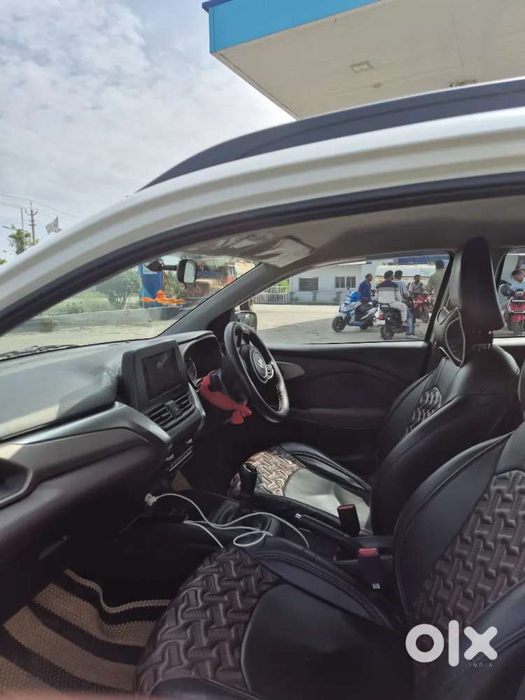 Maruti Suzuki Fronx 2023 Petrol 28000 Km Driven