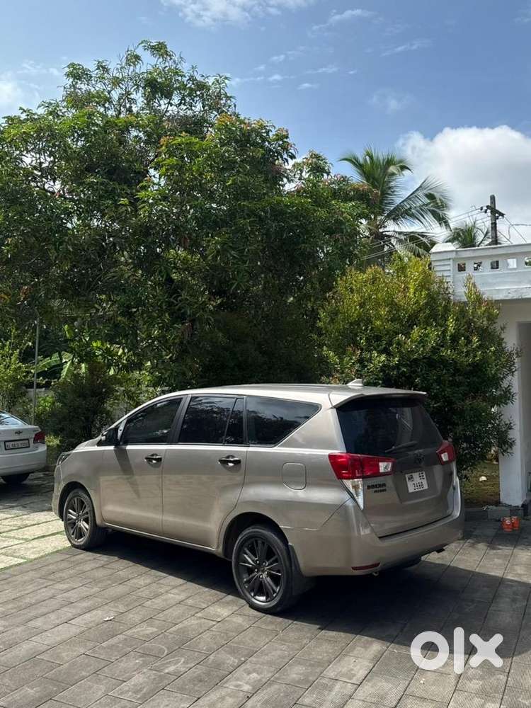 Innova Crysta 2.8z Diesel Automatic