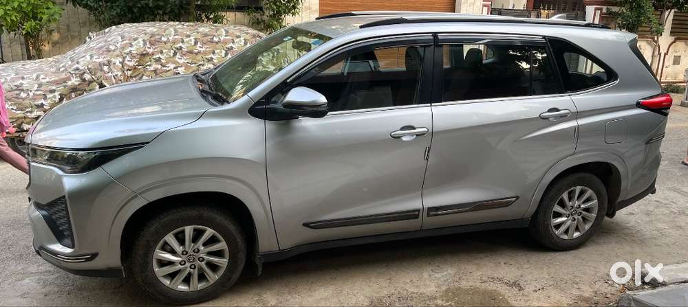 Innova Hycross - Limited Edition