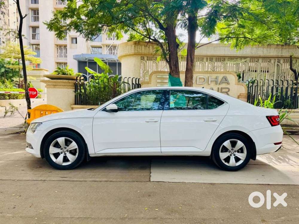 Skoda Superb Style 1.8 Tsi At, 2018, Petrol