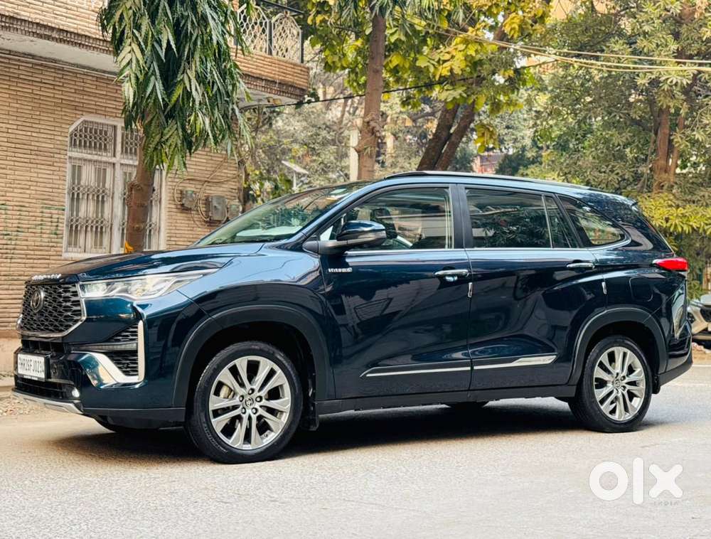 Toyota Innova Hycross 2.0 Zx (o) Hybrid 7 Str, 2024, Cng & Hybrids