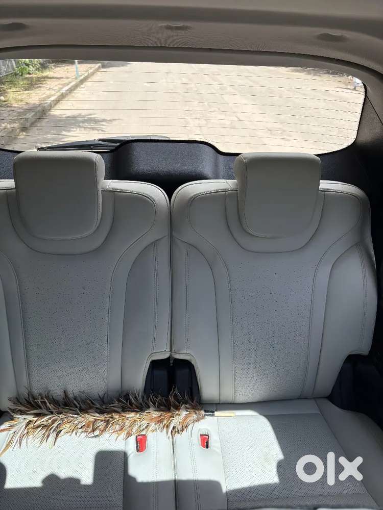Mahindra Xuv700 2.0 Ax7 Petrol Manual 2024