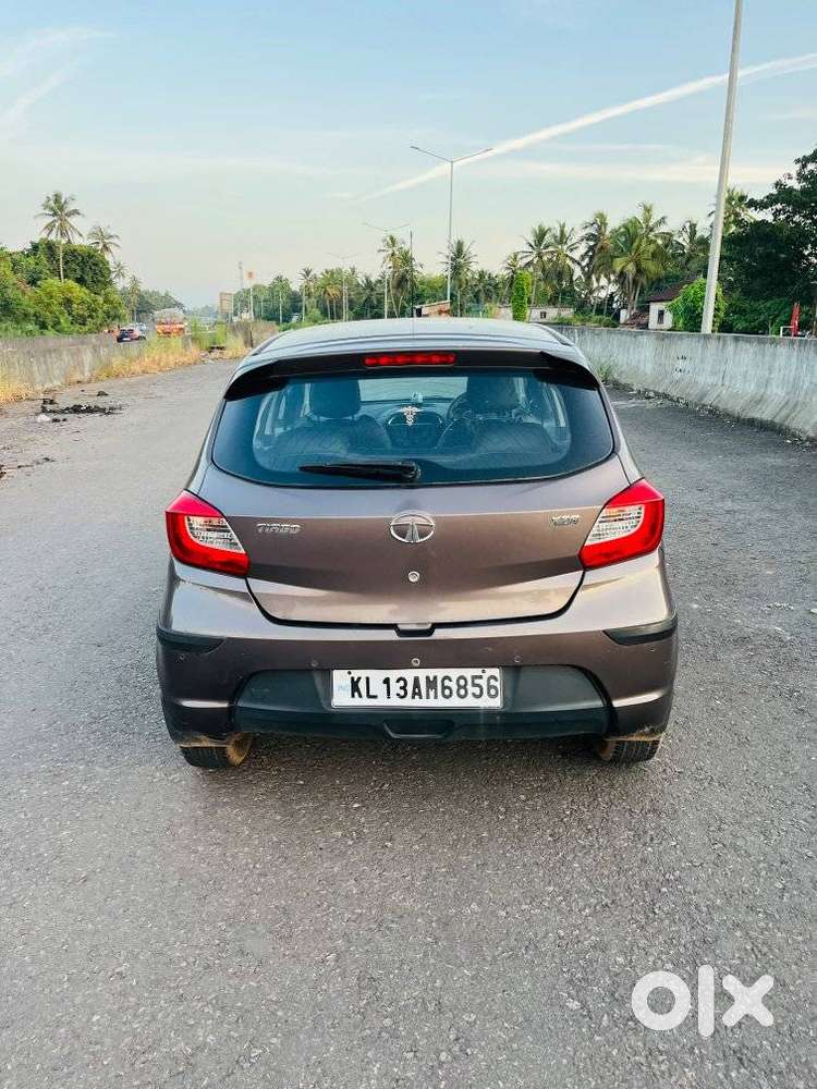 Tata Tiago 1.2 Revotron Xza, 2018, Petrol